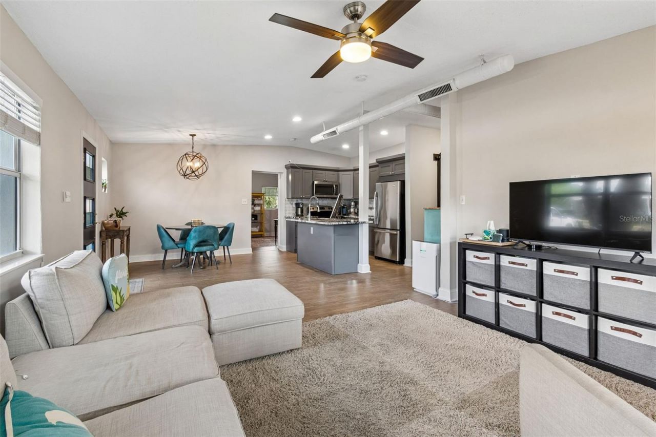 2920 W Ellis Drive, Tampa, FL 33611 Photo