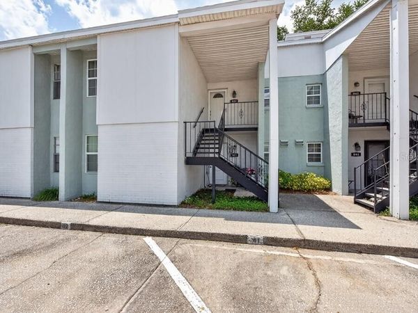 3803 N OAK DRIVE , Unit B32, TAMPA, FL 33611