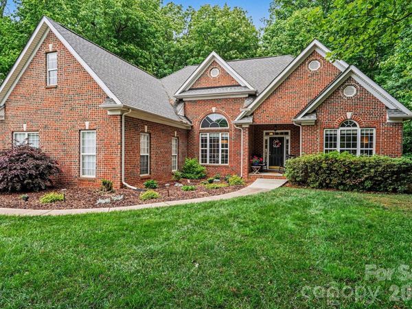 10501 Olde Irongate Lane , Mint Hill, NC 28227