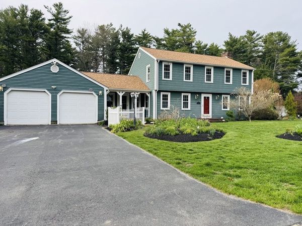 10 Parker Dr, Freetown, MA 02717