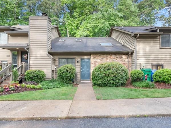 1858 D Youville Lane , Atlanta, GA 30341