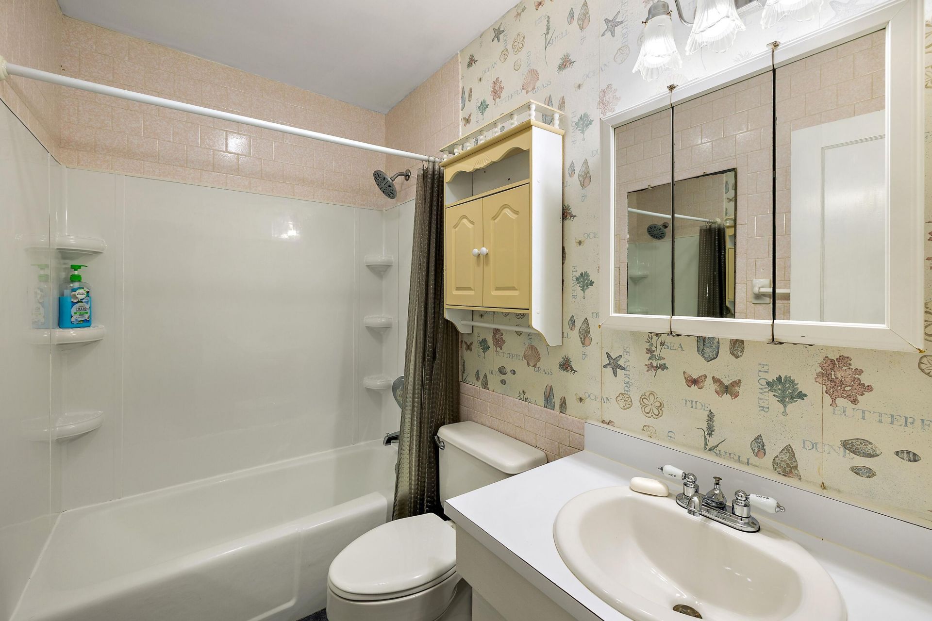 13 Joyce Avenue Photo 11