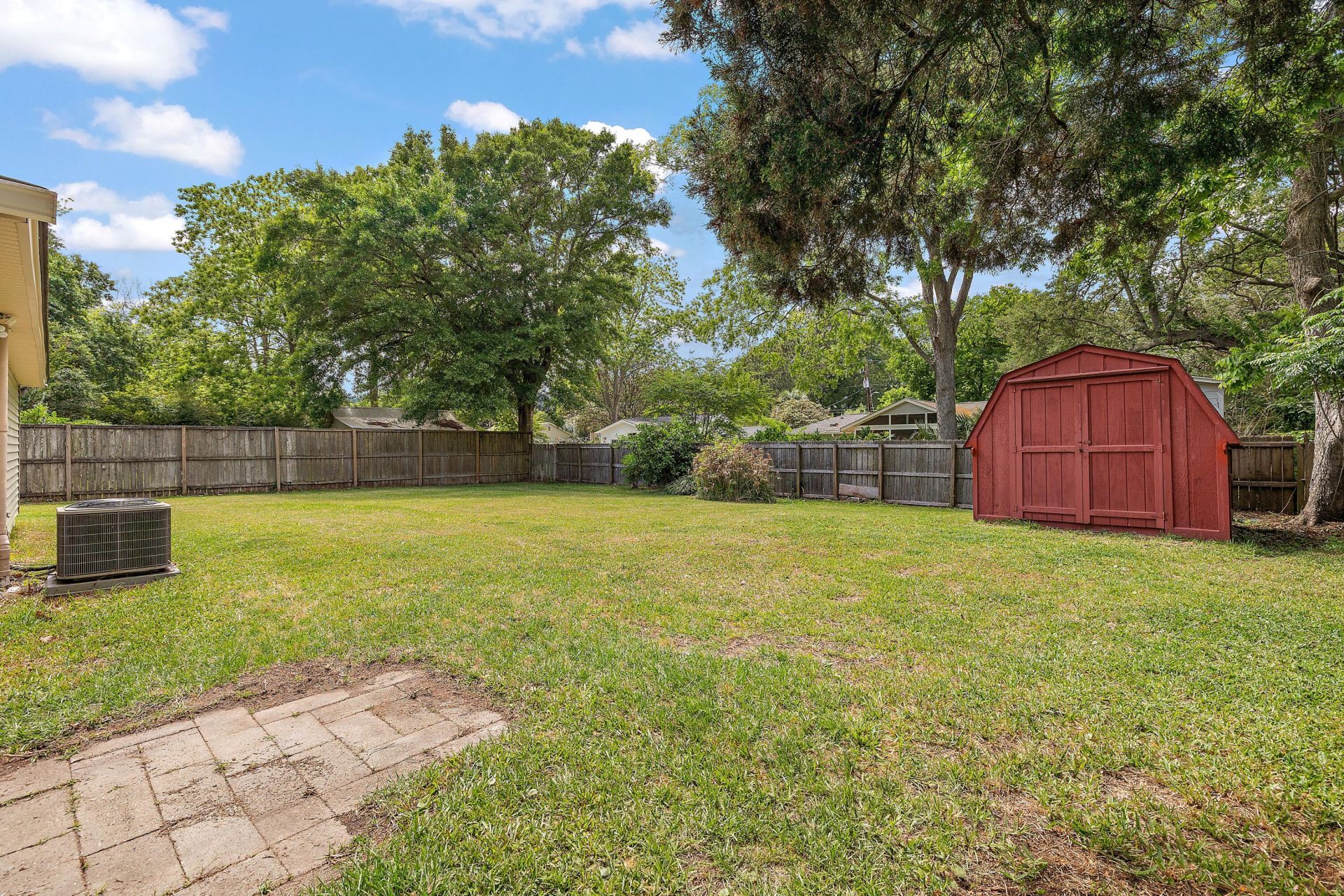 13 Joyce Avenue Photo 13