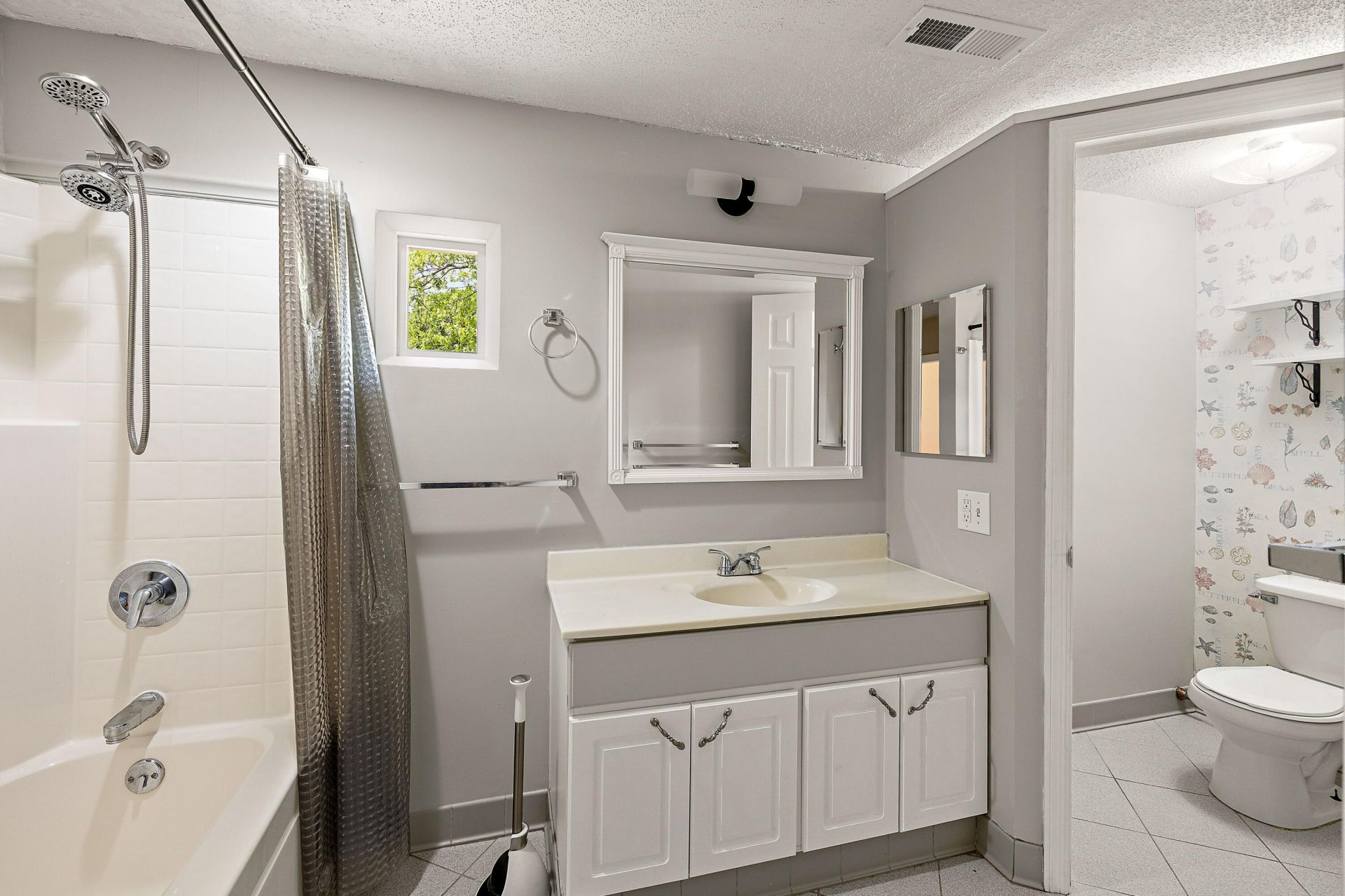 13 Joyce Avenue Photo 16