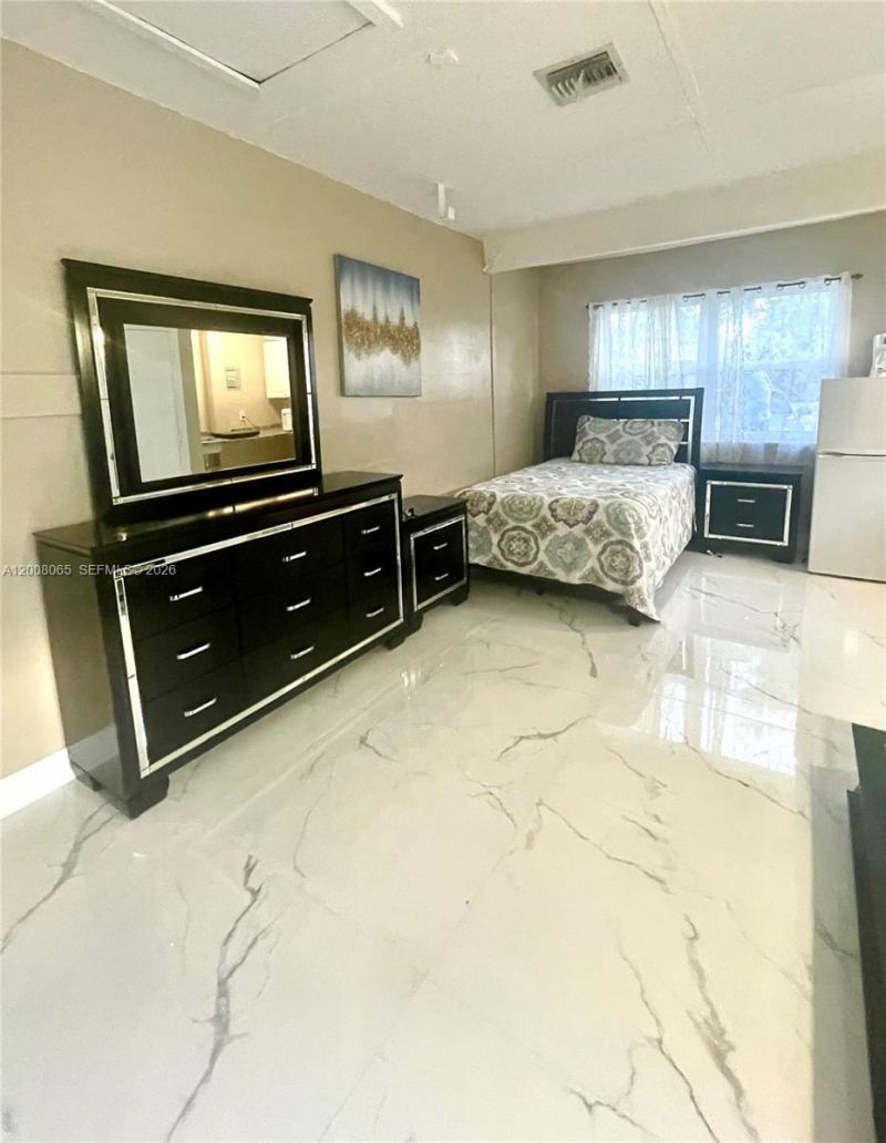 1537 NE 30th Ct , Pompano Beach, FL 33064 Photo