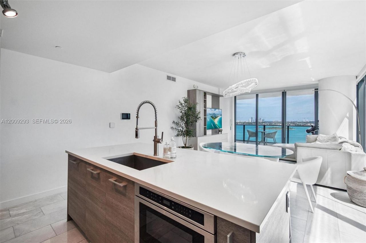 650 NE 32nd St , Unit 2101, Miami, FL 33137 Photo