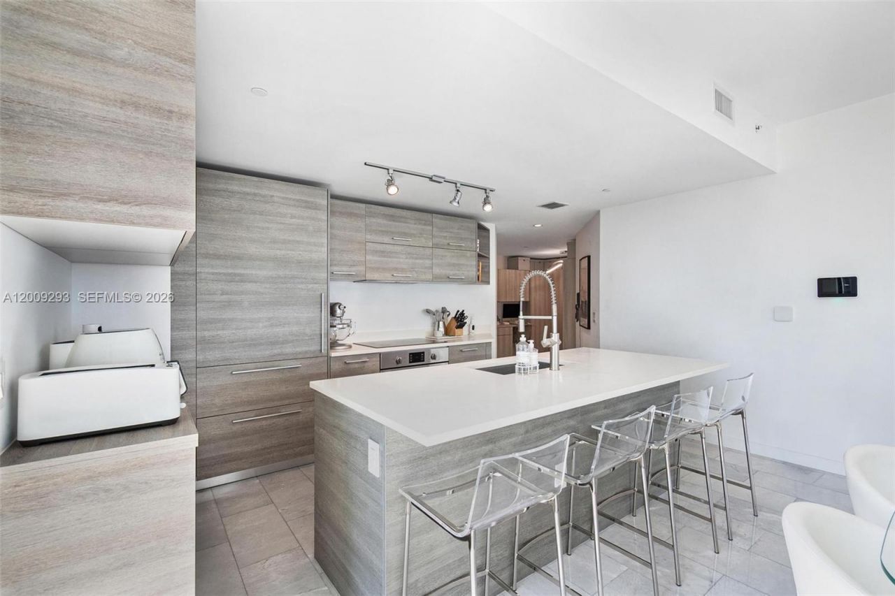 650 NE 32nd St , Unit 2101, Miami, FL 33137 Photo