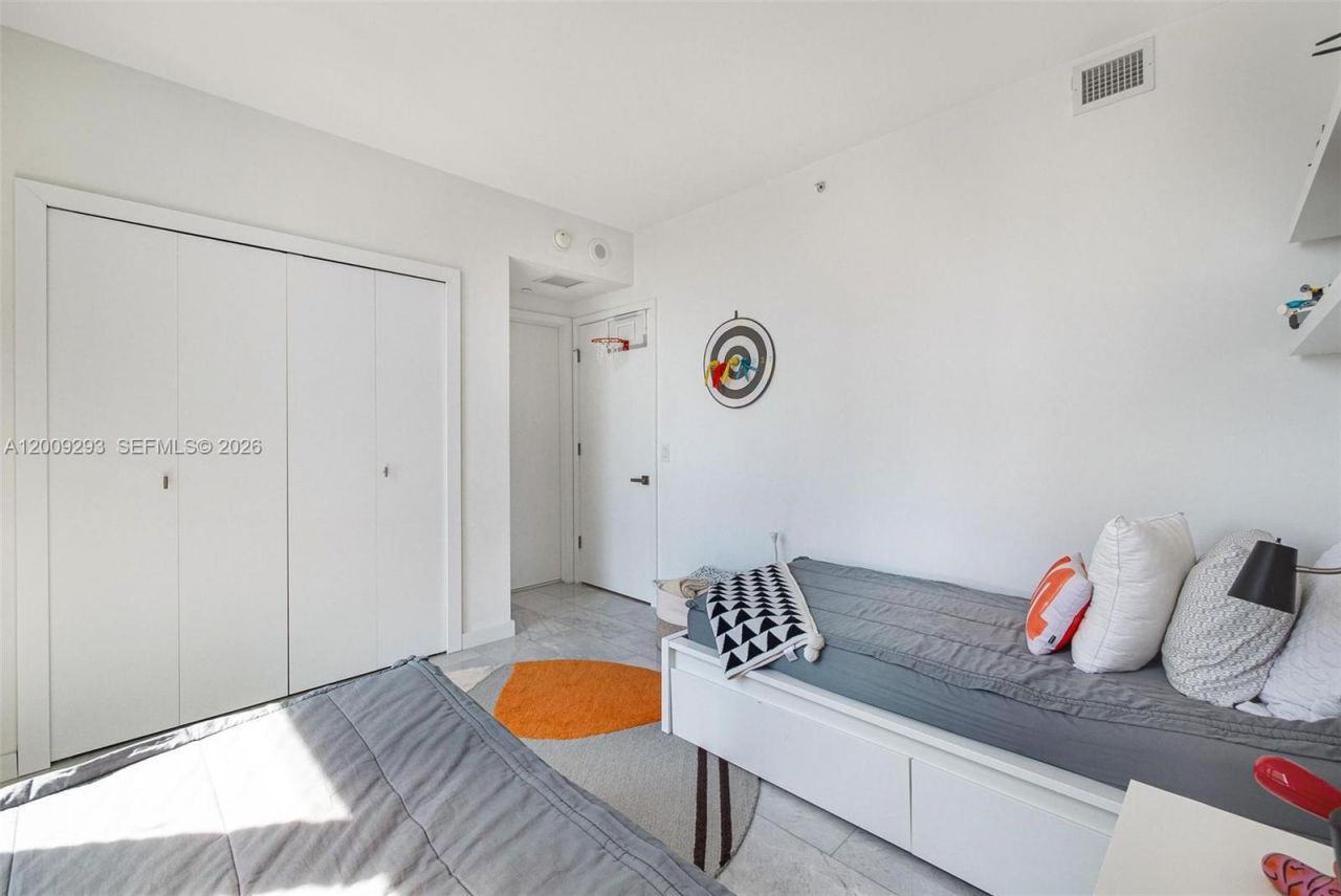 650 NE 32nd St , Unit 2101, Miami, FL 33137 Photo