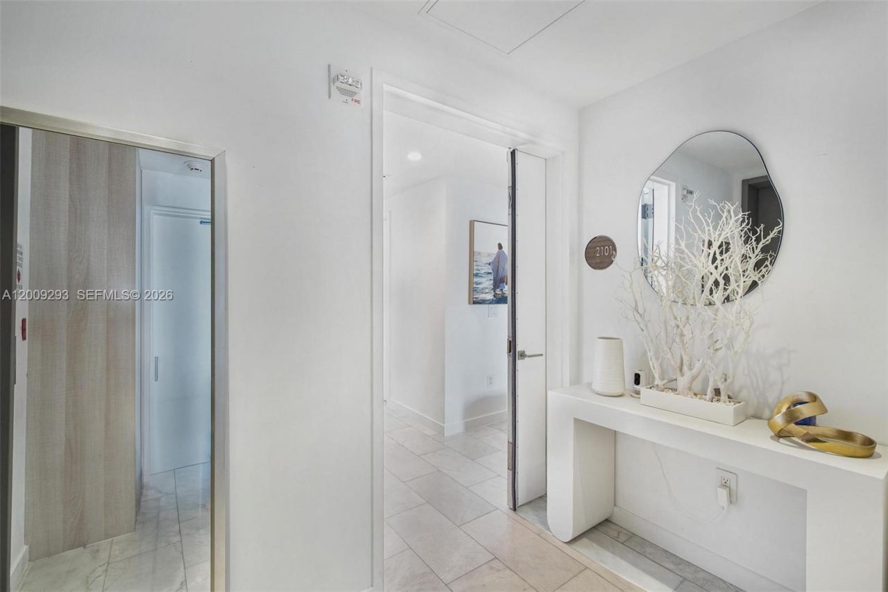 650 NE 32nd St , Unit 2101, Miami, FL 33137 Photo