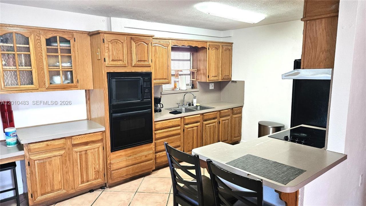 690 SW 120th Ave , Miami, FL 33184 Photo