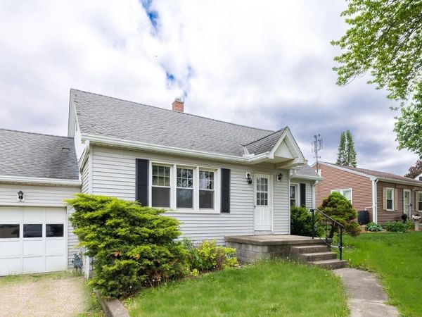 334 S NELSON Avenue, Morton, IL 61550