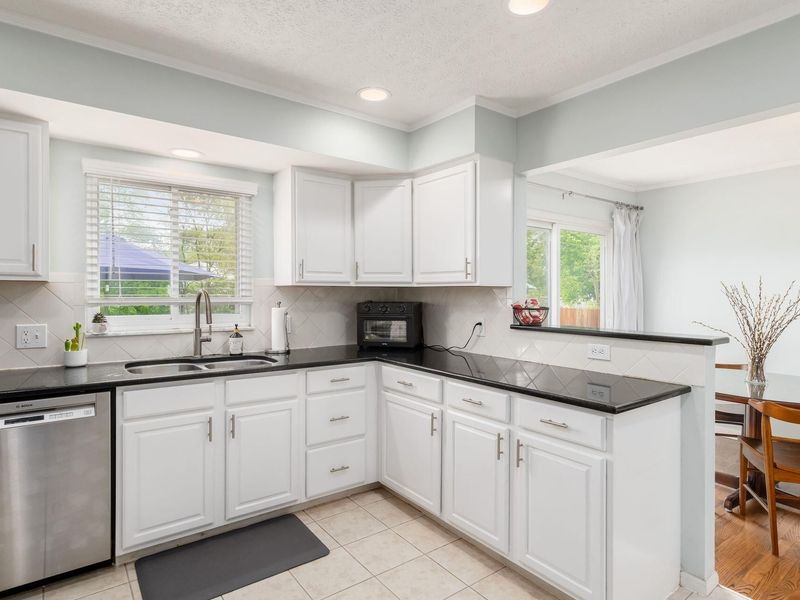 1016 Kennington Avenue, Columbus, OH 43220 Photo 11
