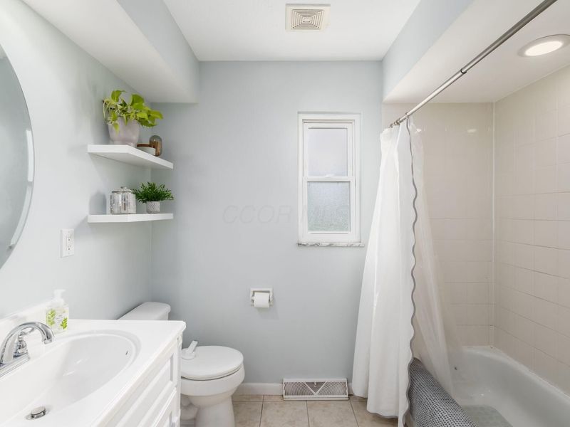 1016 Kennington Avenue, Columbus, OH 43220 Photo 17