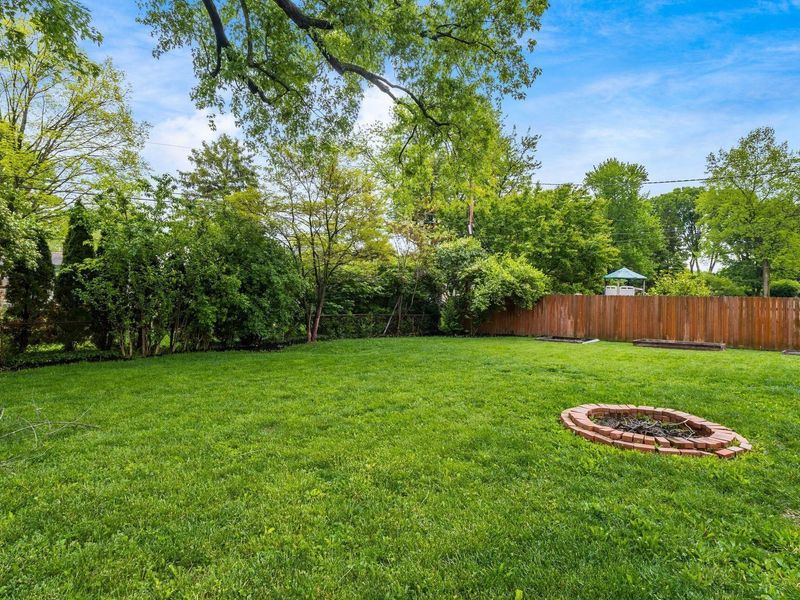 1016 Kennington Avenue, Columbus, OH 43220 Photo 32
