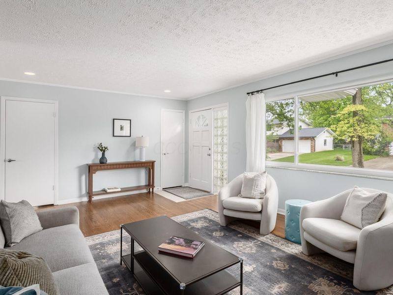 1016 Kennington Avenue, Columbus, OH 43220 Photo 5