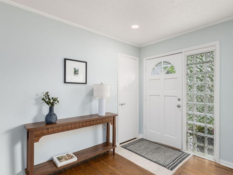 1016 Kennington Avenue, Columbus, OH 43220 Photo 6