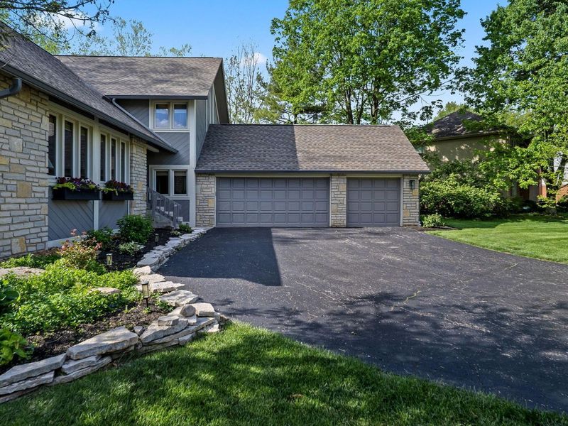 6753 Lakeside Circle W, Worthington, OH 43085 Photo 6