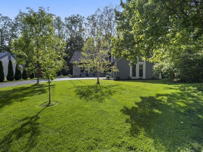 6753 Lakeside Circle W, Worthington, OH 43085 Photo 8