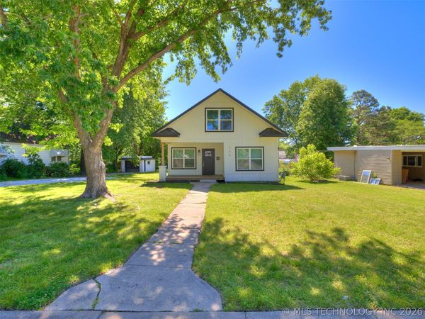 226 S Adair Street , Vinita, OK 74301