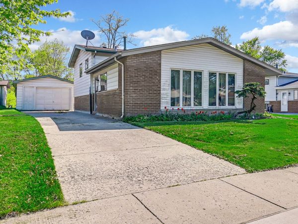 325 Gentry Street , Park Forest, IL 60466