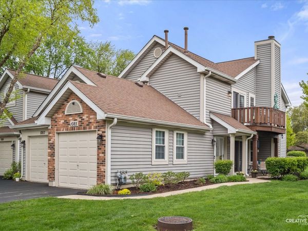 1085 Rockport Drive , Carol Stream, IL 60188
