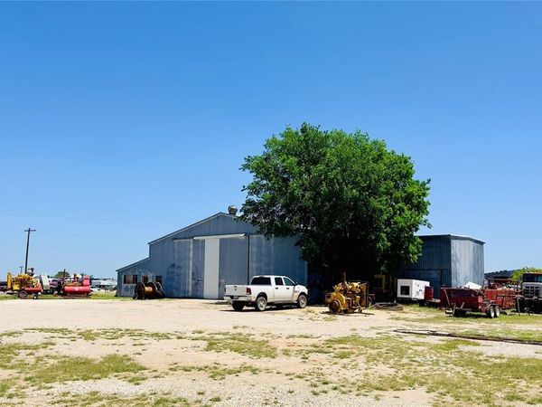 8241 N US Highway 283, Albany, TX 76430