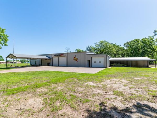 129 Rs County Road 2222 , Emory, TX 75440
