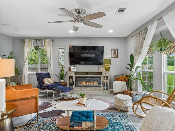 2306 W Five Mile Parkway, Dallas, TX 75224