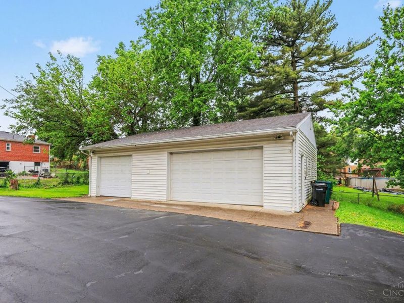 538 Roebling Road, Cincinnati, OH 45238 Photo 33