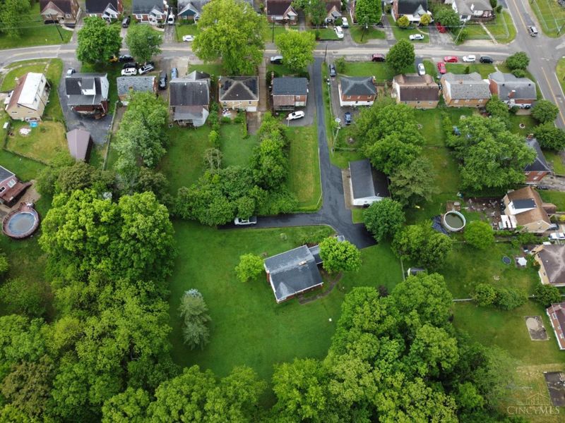 538 Roebling Road, Cincinnati, OH 45238 Photo 4