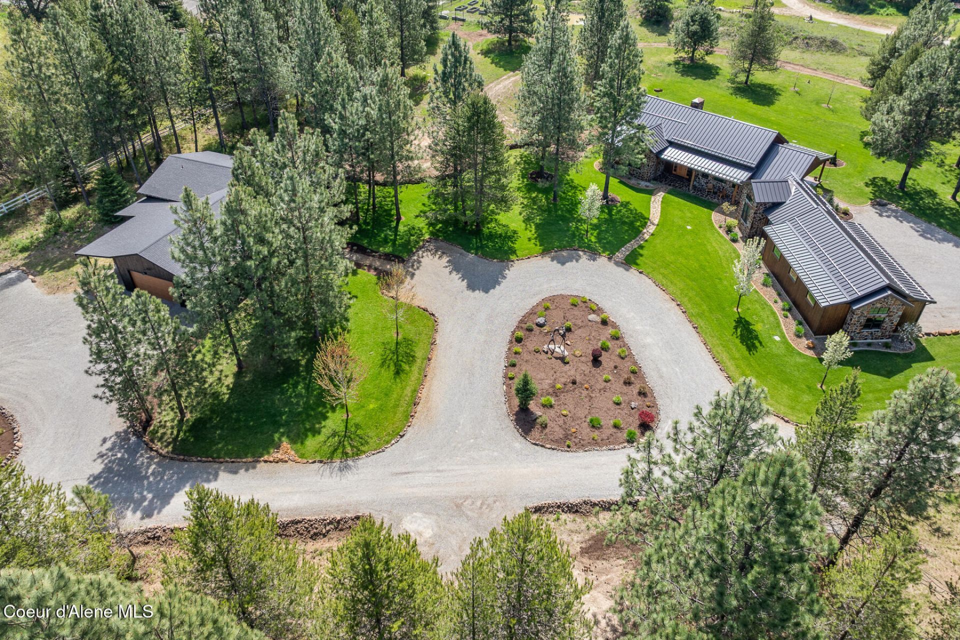 2010 E Dodd Rd, Hayden, ID 83835 Main Photo