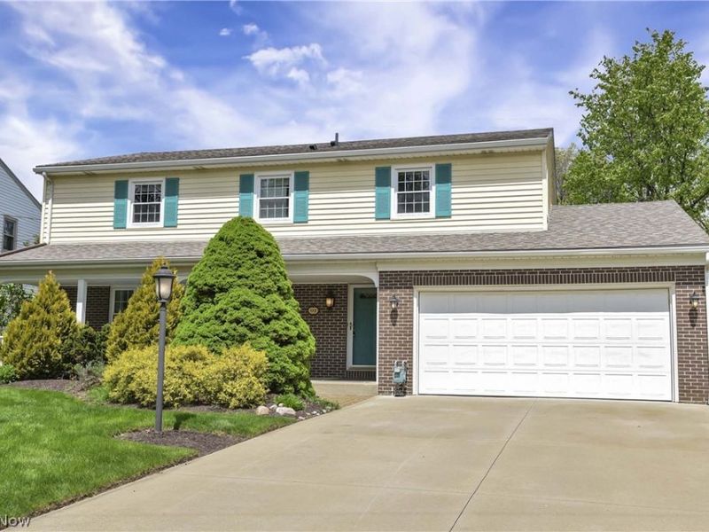 152 Woodridge Drive, Elyria, OH 44035 Photo 1