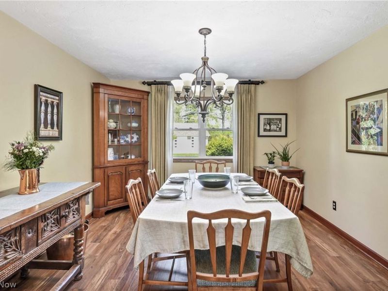 152 Woodridge Drive, Elyria, OH 44035 Photo 3