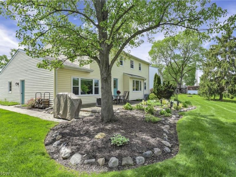 152 Woodridge Drive, Elyria, OH 44035 Photo 5