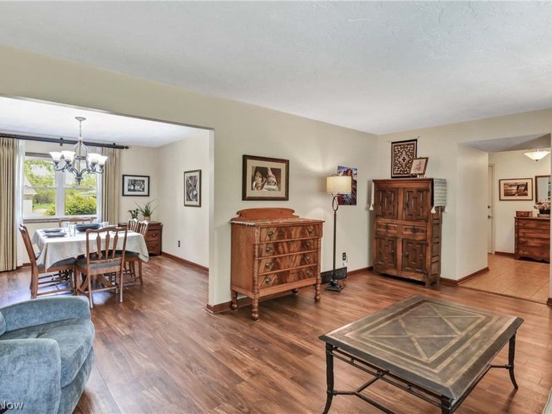 152 Woodridge Drive, Elyria, OH 44035 Photo 9