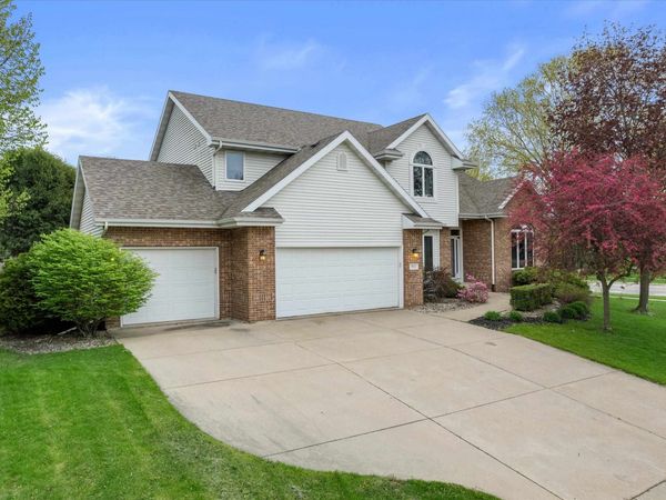 911 Eddington Drive, Sun Prairie, WI 53590