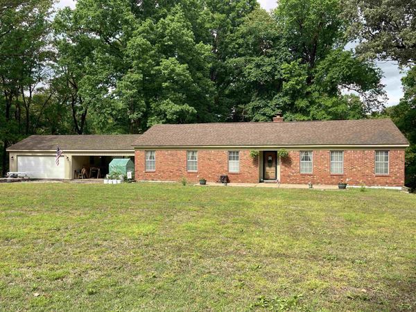 7754 DEER LAKE DR, Millington, TN 38053