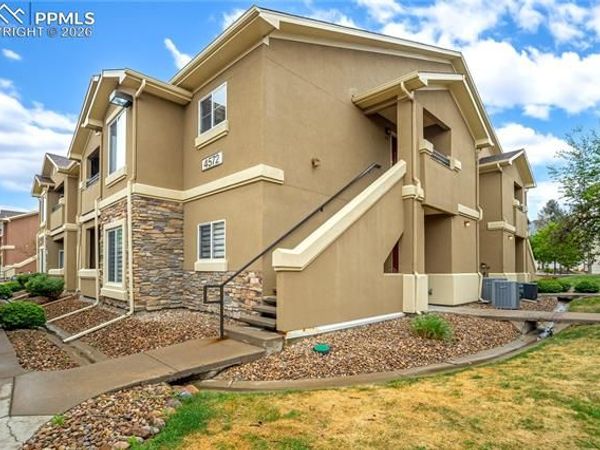 4572 Copeland Loop, Unit 102, Highlands Ranch, CO 80126