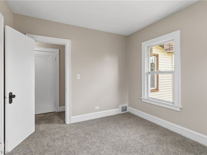3370 E 137th Street, Cleveland, OH 44120 Photo 15