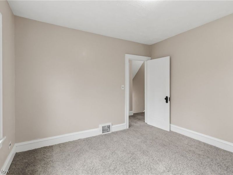 3370 E 137th Street, Cleveland, OH 44120 Photo 17