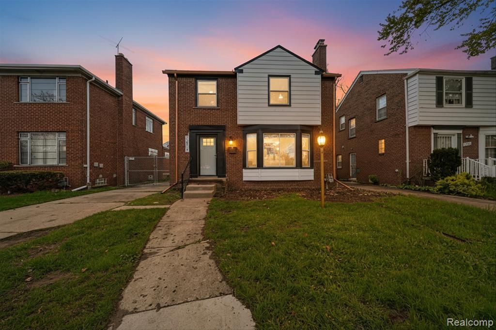12819 Pembroke Avenue, Detroit, MI 48235 Main Photo