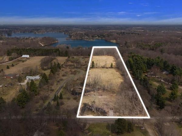 10515 Horton Road, Atlas Twp, MI 48438
