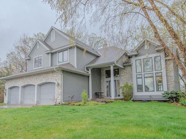 13856 Essex Trail, Apple Valley, MN 55124