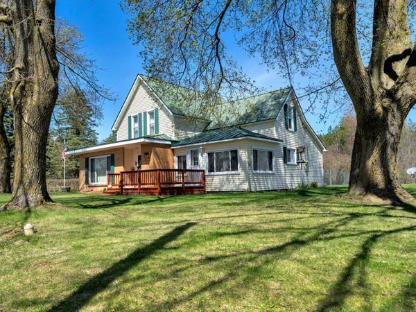 304 Main W, Hale, MI 48739