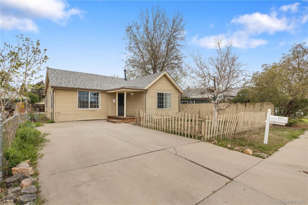 2233 S Fox Street, Denver, CO 80223 Main Photo
