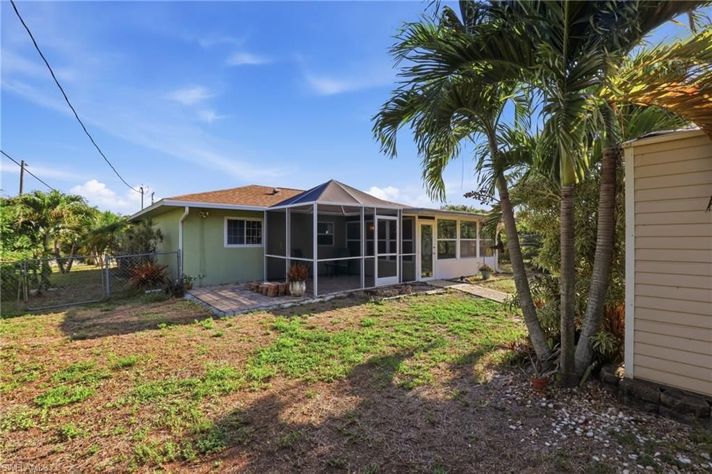 208 Aviation Pkwy, Cape Coral, FL 33904 Photo
