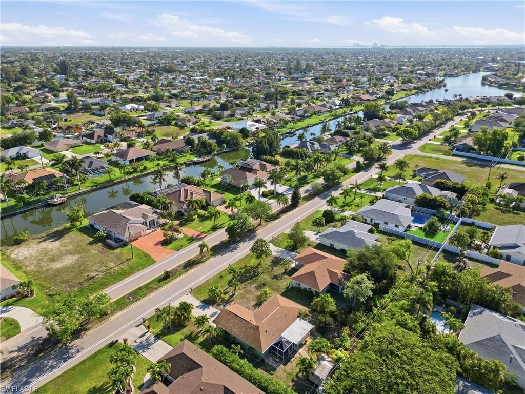 208 Aviation Pkwy, Cape Coral, FL 33904 Photo