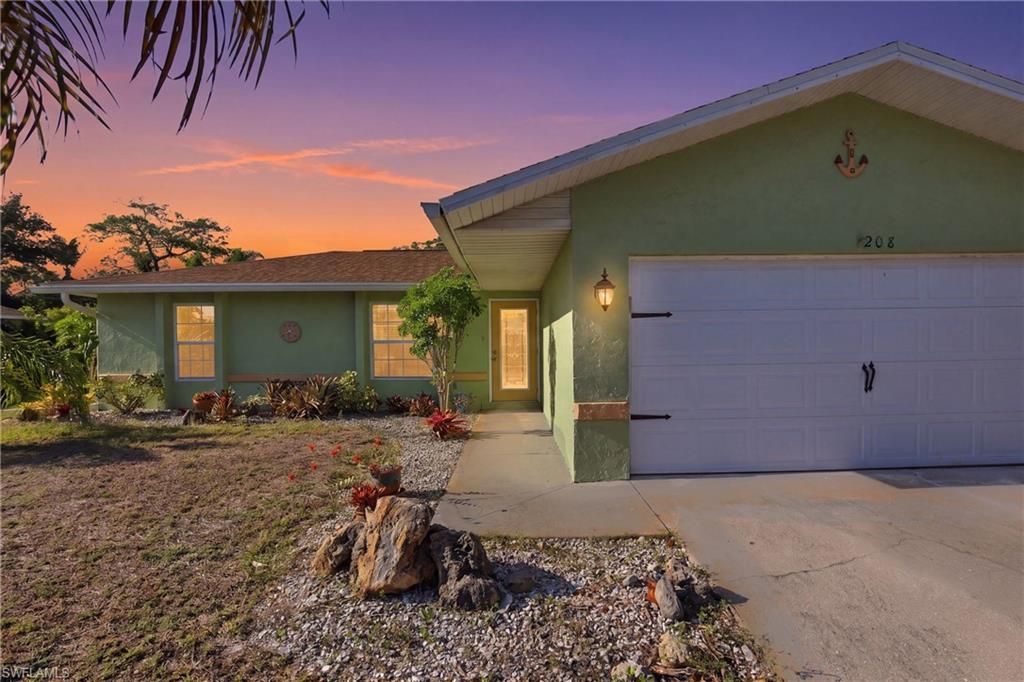 208 Aviation Pkwy, Cape Coral, FL 33904 Photo