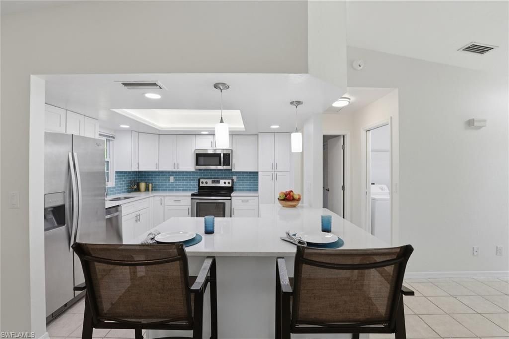 208 Aviation Pkwy, Cape Coral, FL 33904 Photo