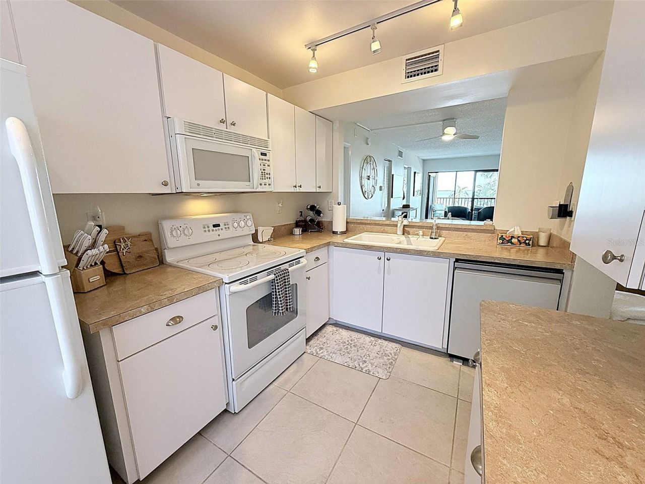 6322 Palma Del Mar Boulevard S, Unit 213, Saint Petersburg, FL 33715 Photo